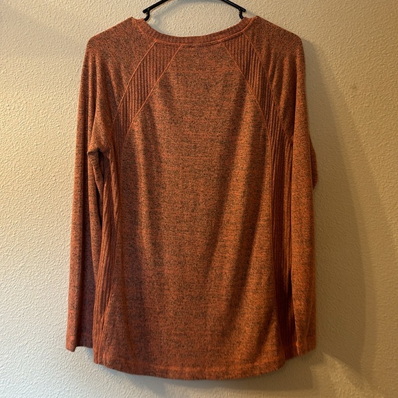 Chicos Zenergy Orange Vneck size 0 (4/6) - Picture 5 of 5